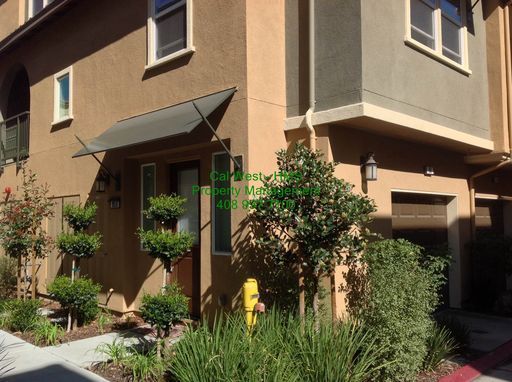 Rent Reduced! Beautiful Tri-Level Townhome next to AMD in Sunnyvale! property image