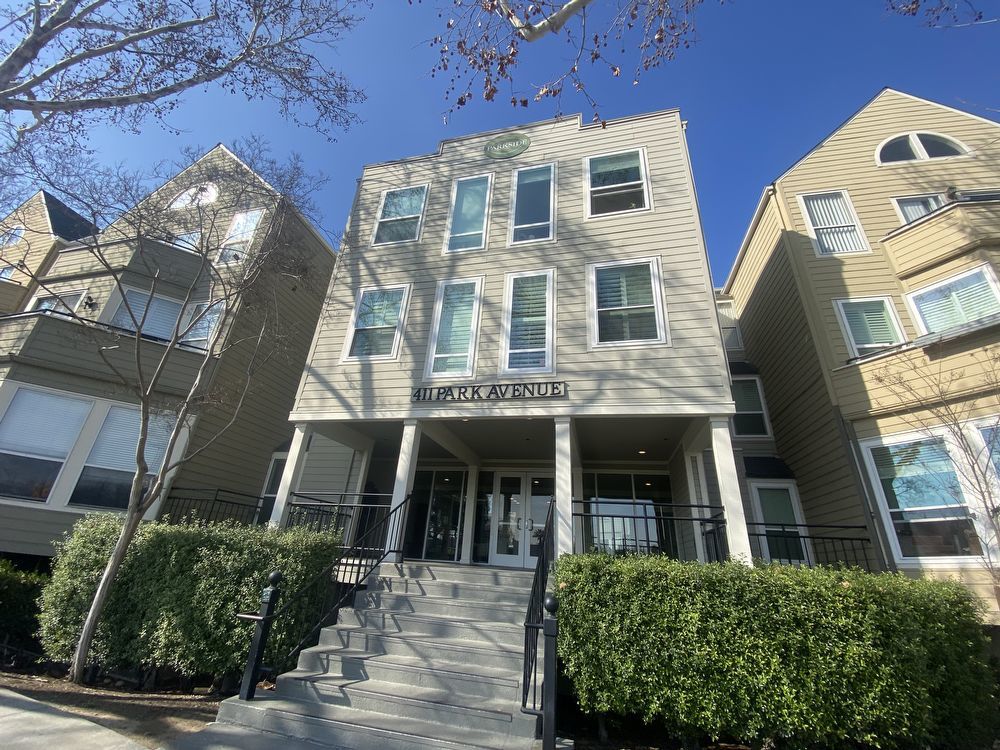 $2395 - 3rd Floor, 1 Bed, 1 Bath Condo in Secure Downtown Community property image