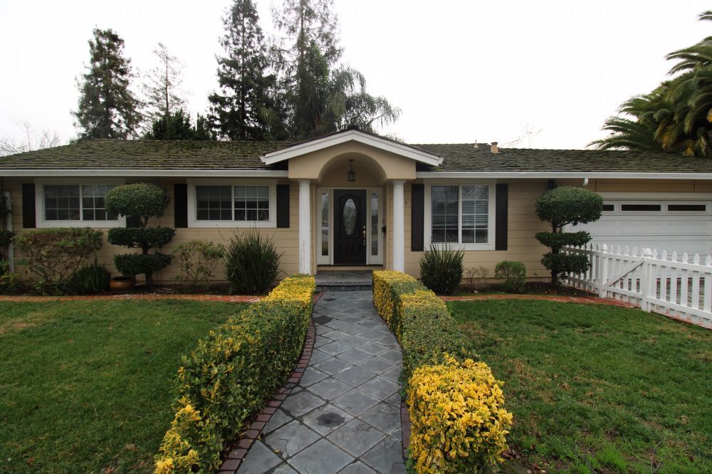 Beautiful Cozy 3/2 Willow Glen Home with Hardwood Floors throughout! property image