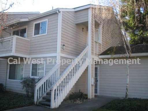 Large Upstairs End Condiminium Unit property image