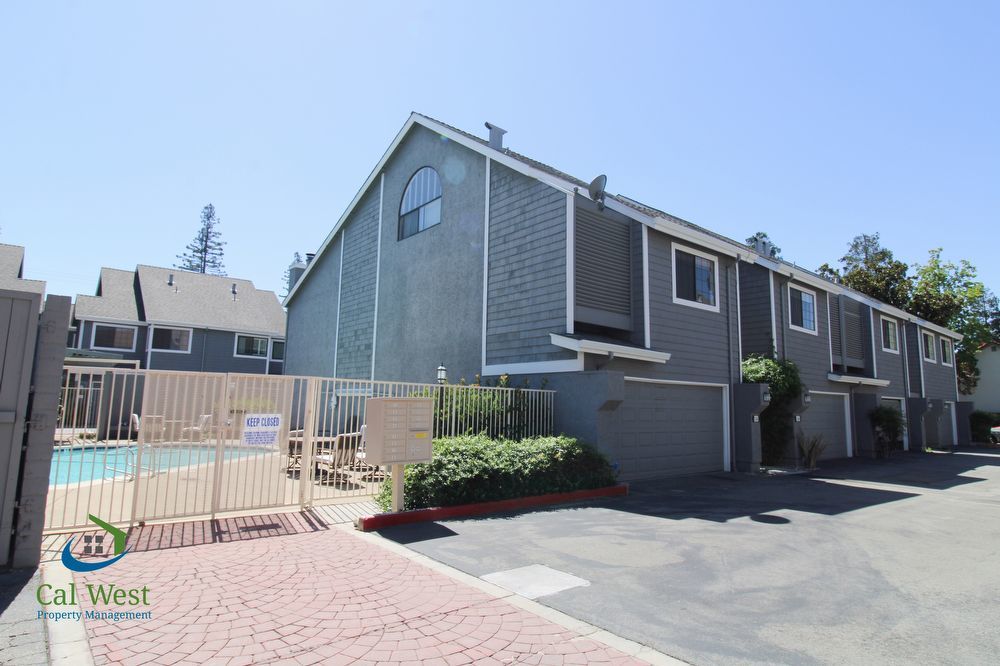 $3895 - Large and Quiet Campbell Townhome with Community Pool property image