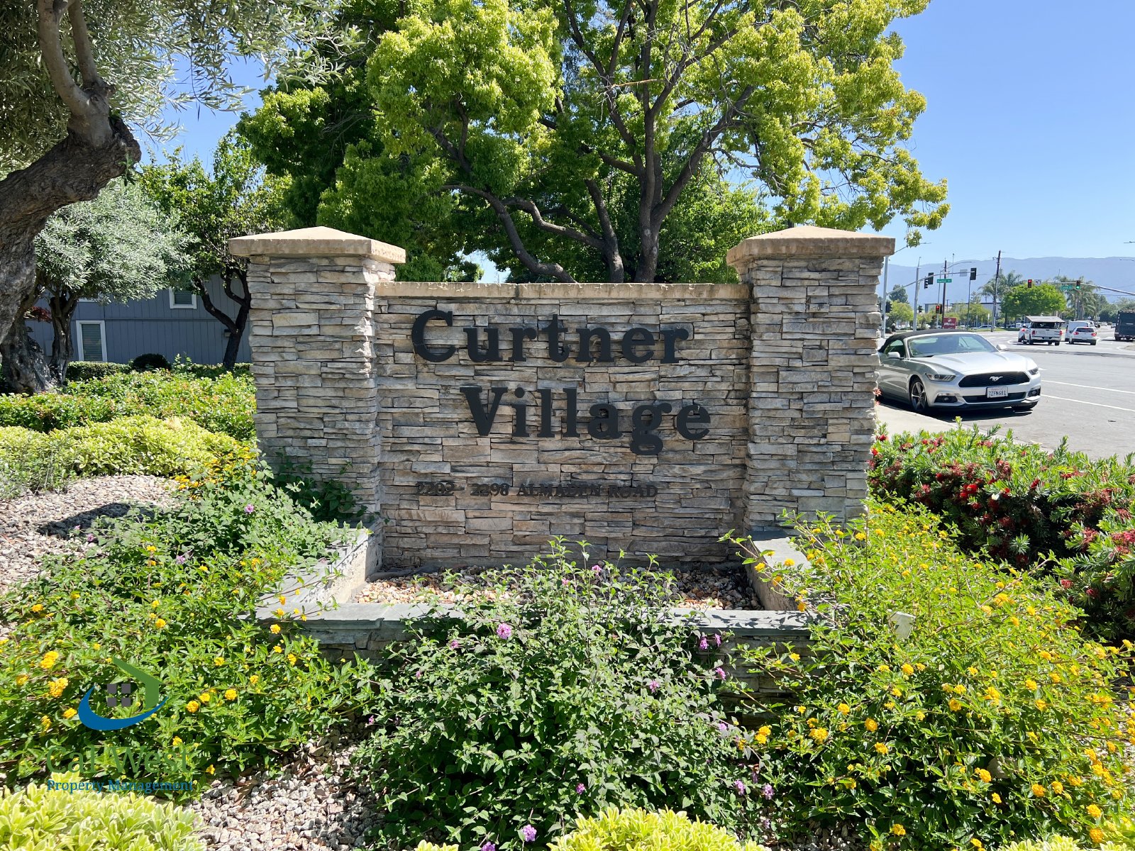 $3195 - Willow Glen Upstairs 2 Bed/2 Bath with Updated Kitchen and Bathrooms-2 Car Garage property image