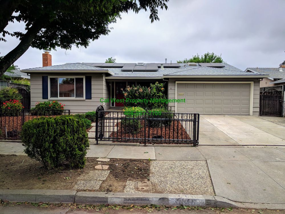 $3695 Updated Spacious 4 Bedroom 2 Bath Home On Tree Lined Court property image