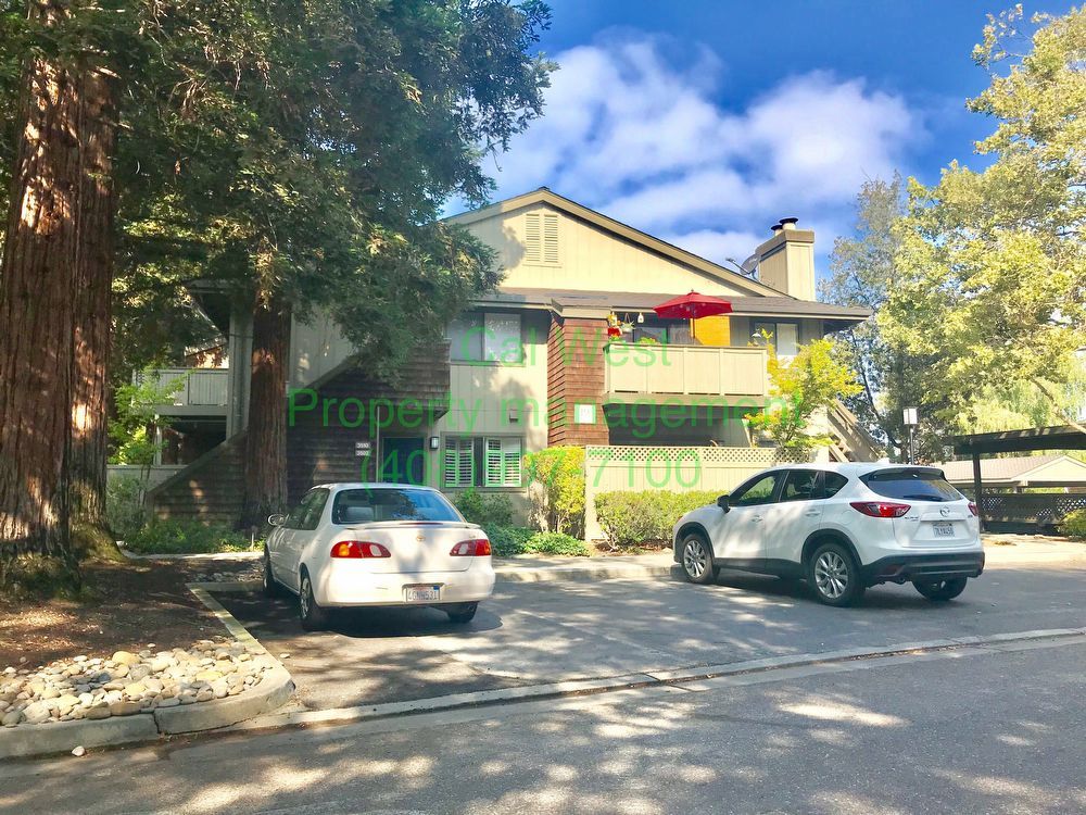 $2495 Lake View Terrace Upstairs 2 Bed/2 Bath Condo with Air Conditioning property image