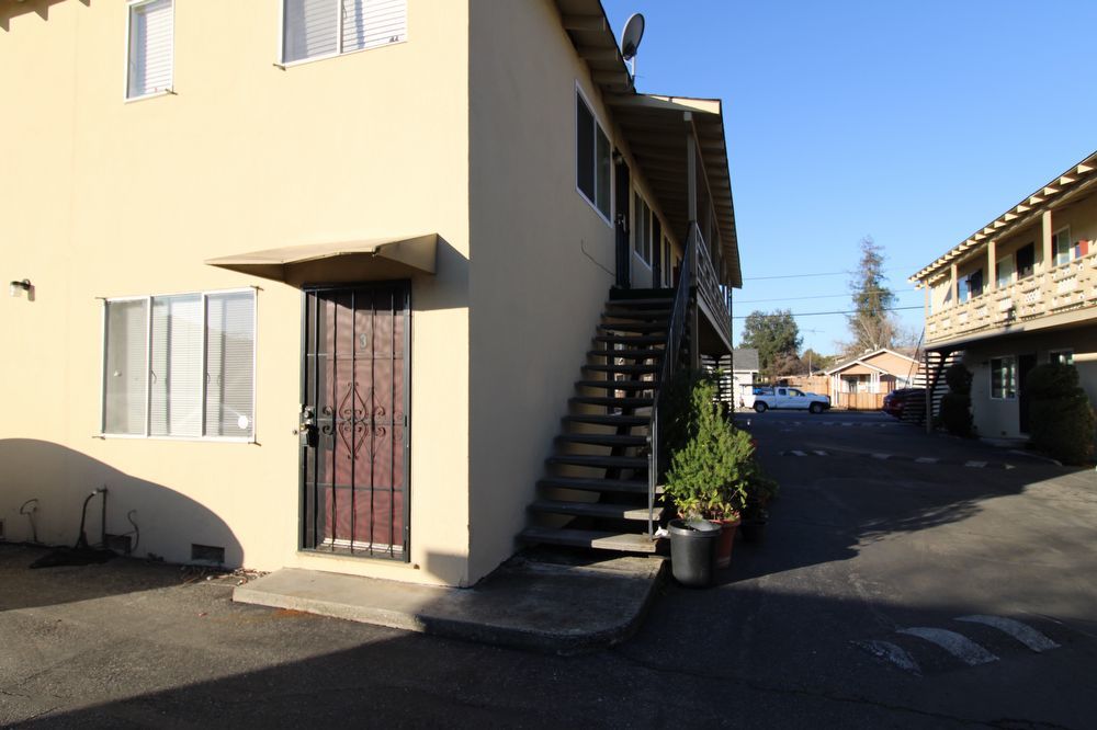 $1795 - Newley REMODELED 1BD/1BA Downstairs Apartment Near the Rose Garden! Great Location in San Jo property image