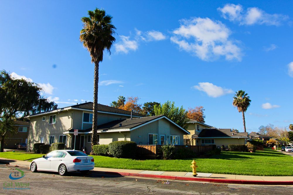 $2295 - 2 Bed/1 Bath Remodeled in Donner Estates Close to HWY 85/Community Pool property image