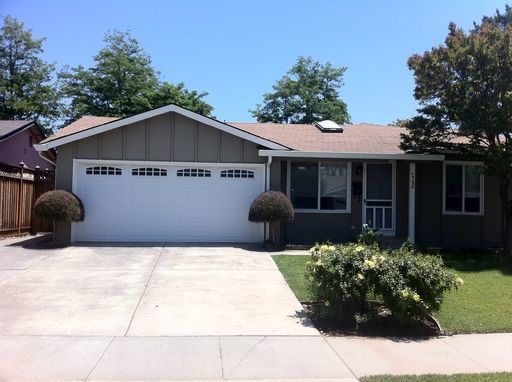 Beautiful Remodeled Single Family Home with Central Air Conditioning property image