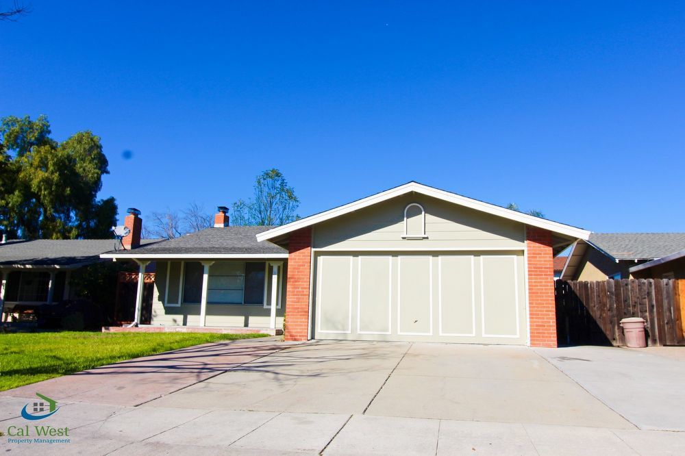 $3195 - 4 Bed 2 Bath Home in Parkview Community of Blossom Valley property image