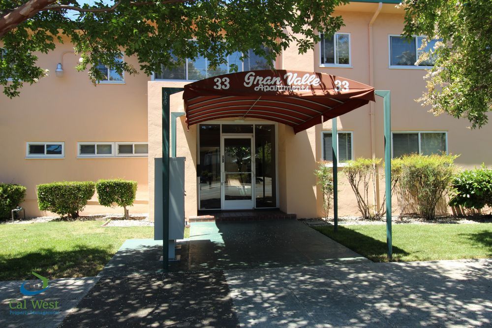 $1,695-Studio Apartment Available - Close to Light Rail- Downtown San Jose property image