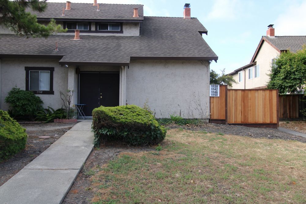 $3,395 - Spacious Recently Remodeled 3 bedroom Townhome with 2-car garage property image