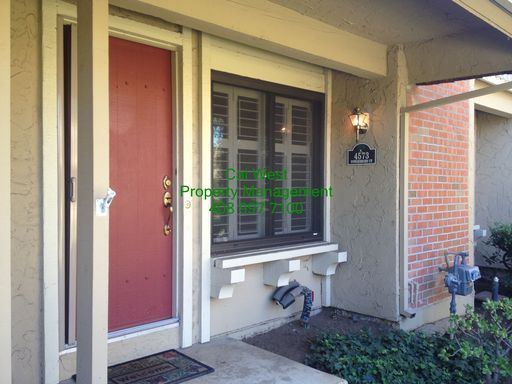 Spacious 3 Bedroom 2.5 Bath Townhouse in San Jose! property image