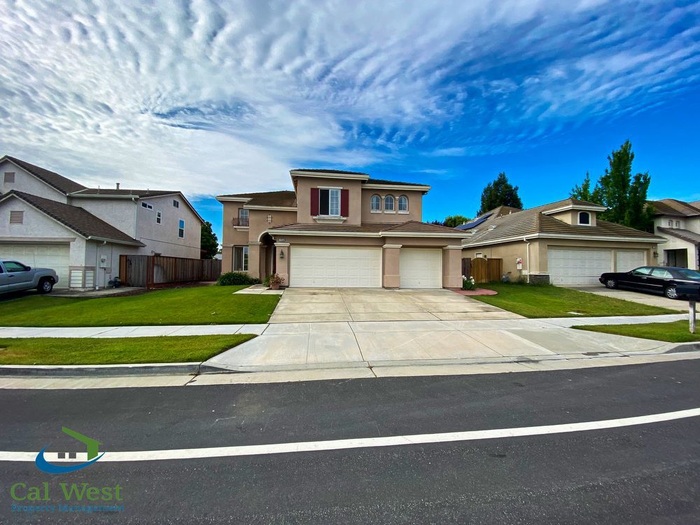 $3995 - Beautiful 4 BD/3BA Home in Northwest Area of Gilroy! property image