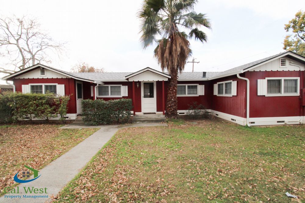 $2695 - Historical Original Rustic Home  - 2bd/1ba Recently Updated Interior property image